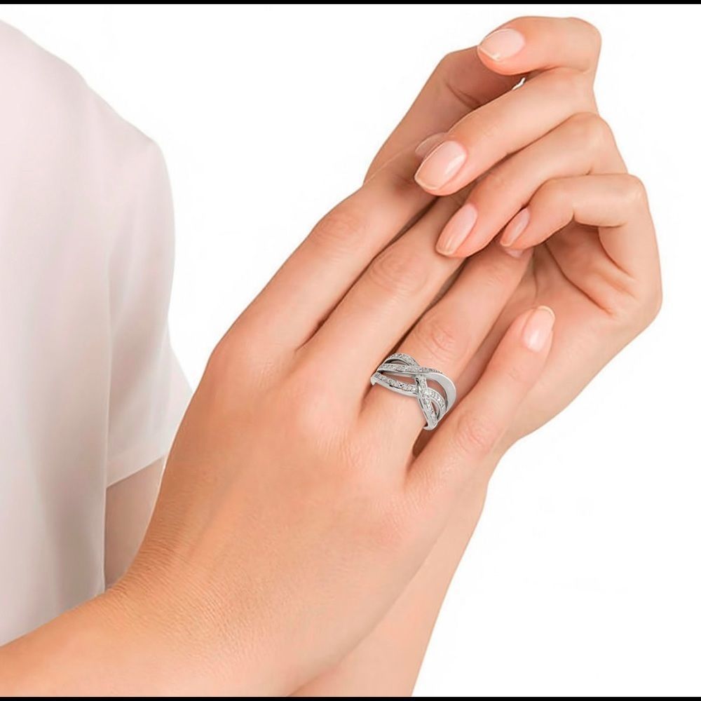 Weave- Style Diamond Ring